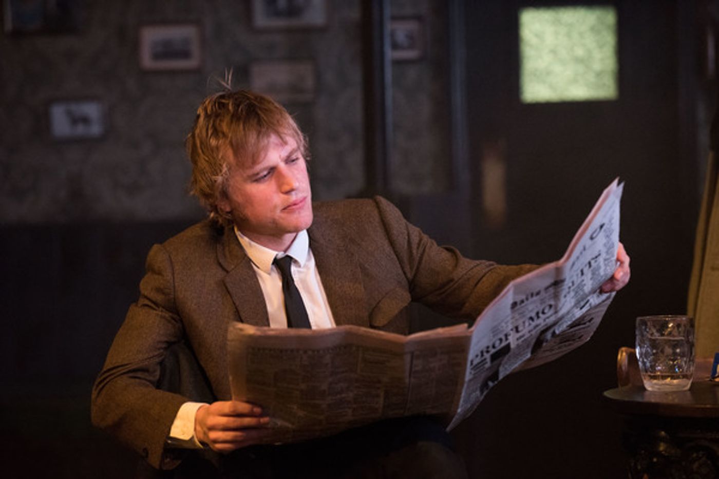 Photo Flash: First Look at Atlantic Theater Co's HANGMEN  Image