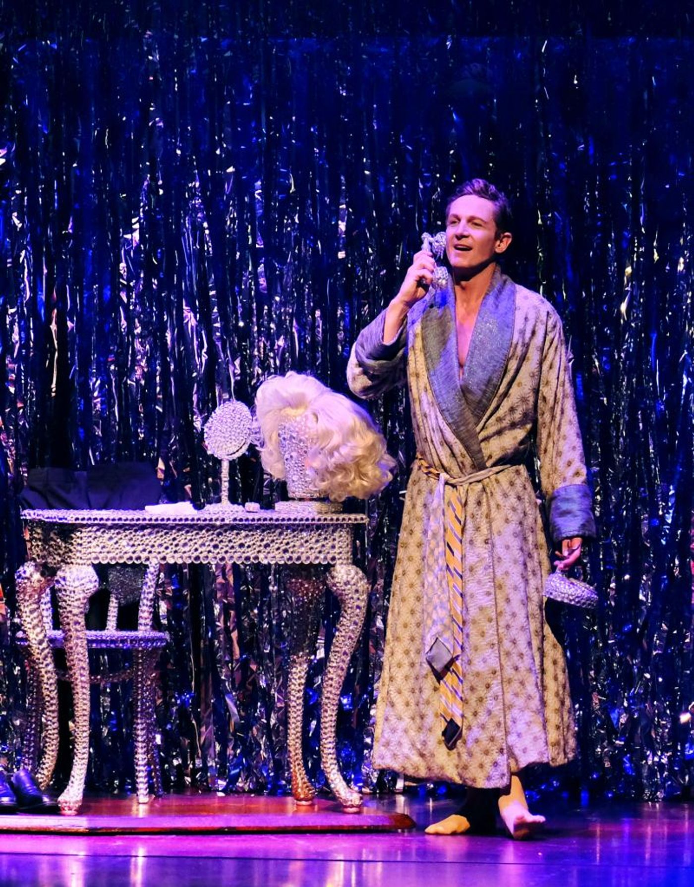 Review: PRISCILLA QUEEN OF THE DESERT: THE MUSICAL Arrives in Melbourne  Image