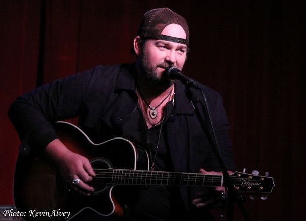 Lee Brice Photo