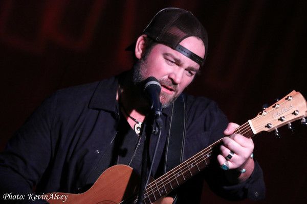 Lee Brice Photo