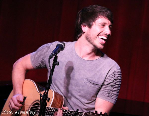 Morgan Evans Photo