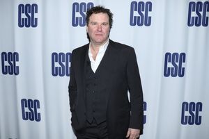 Douglas Hodge  Photo