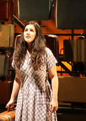 Monika PeÃ±a as Violet
 Photo