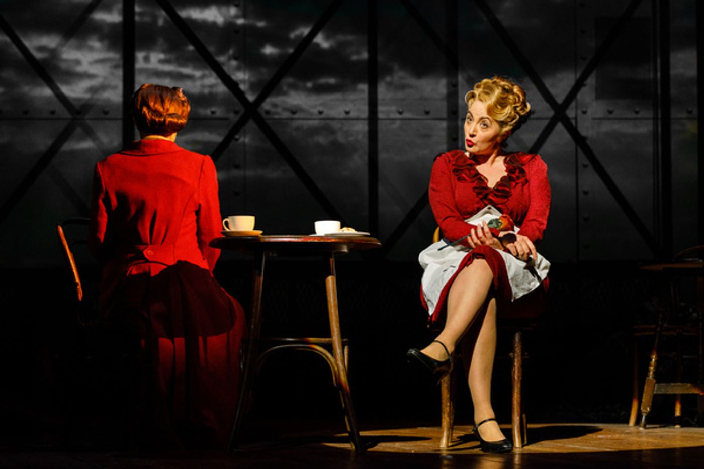 Photo Flash: First Look at Noel Coward's BRIEF ENCOUNTER at Birmingham Repertory Theatre  Image