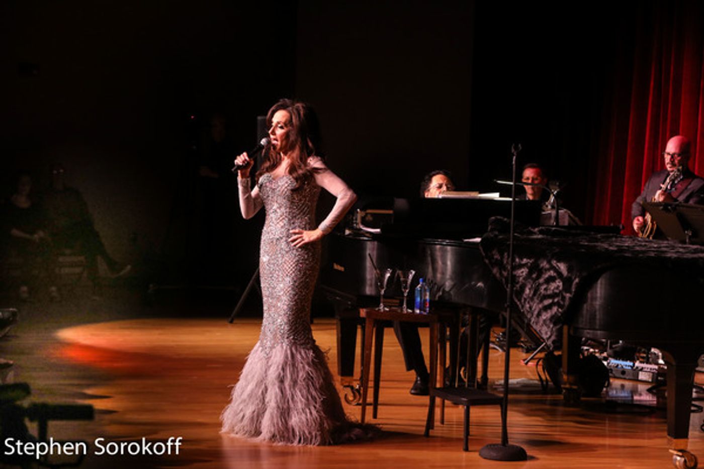 Photo Coverage: Deborah Silver Brings A Valentine's Present To The RRAZZ ROOM  Image