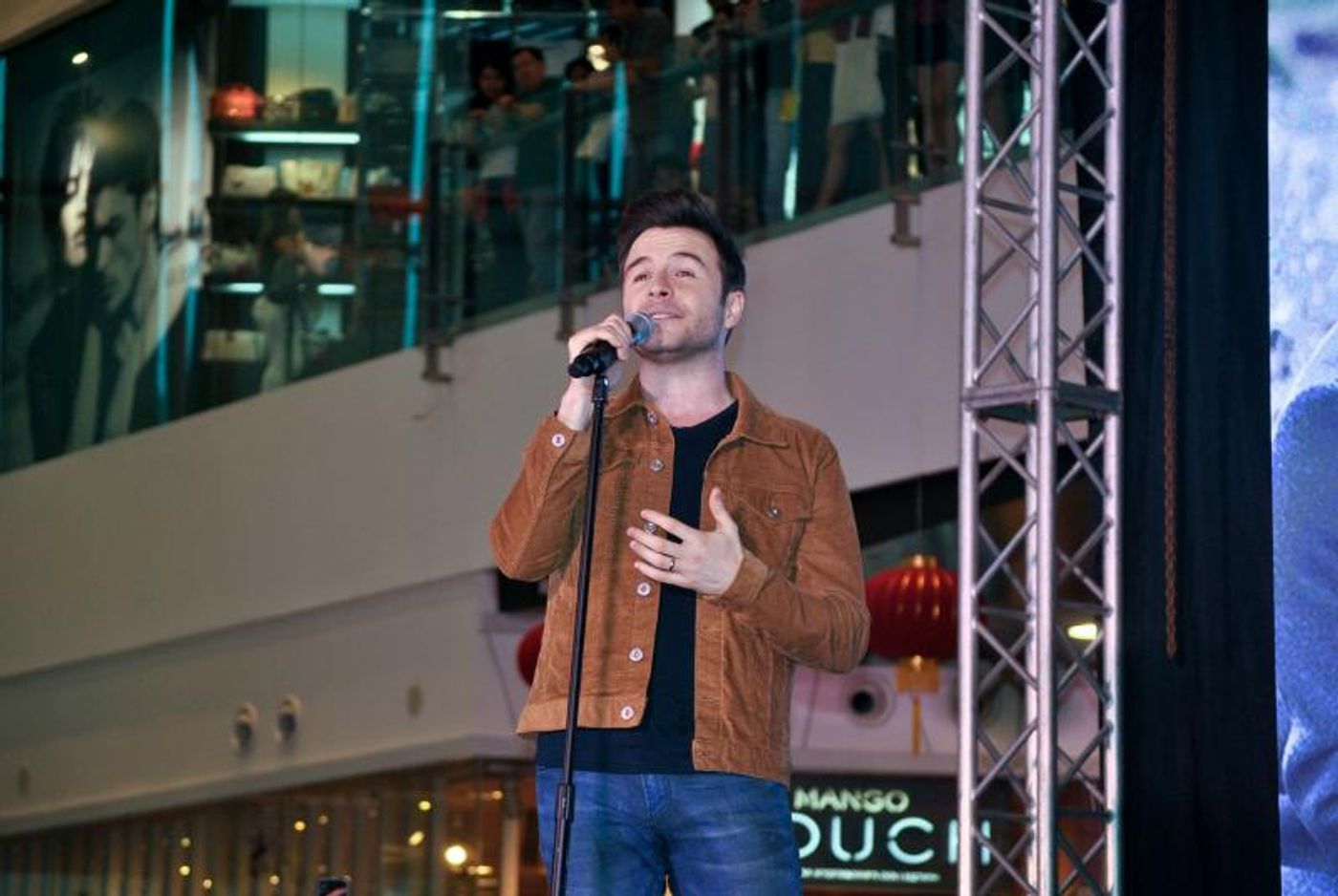 Photos: Westlife's Shane Filan Performs Manila Leg of 2018 Asian Tour  Image