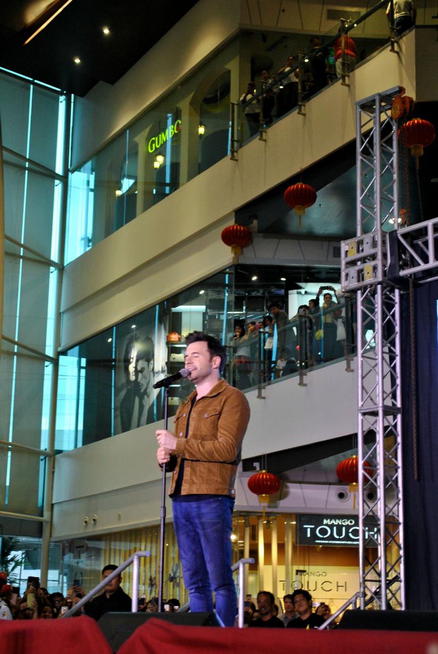 Photos: Westlife's Shane Filan Performs Manila Leg of 2018 Asian Tour  Image