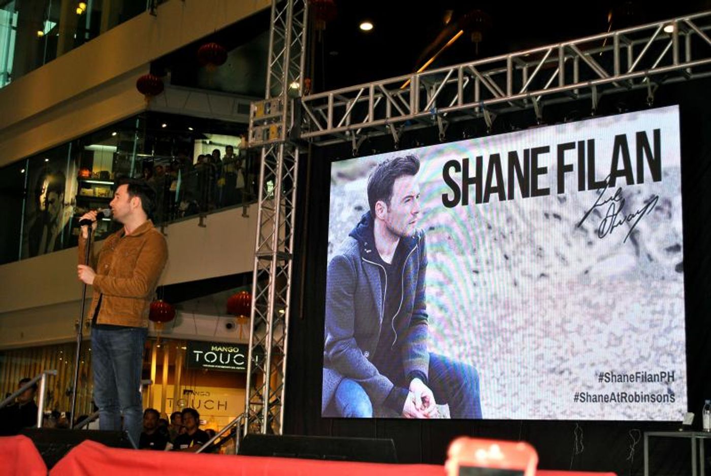 Photos: Westlife's Shane Filan Performs Manila Leg of 2018 Asian Tour  Image