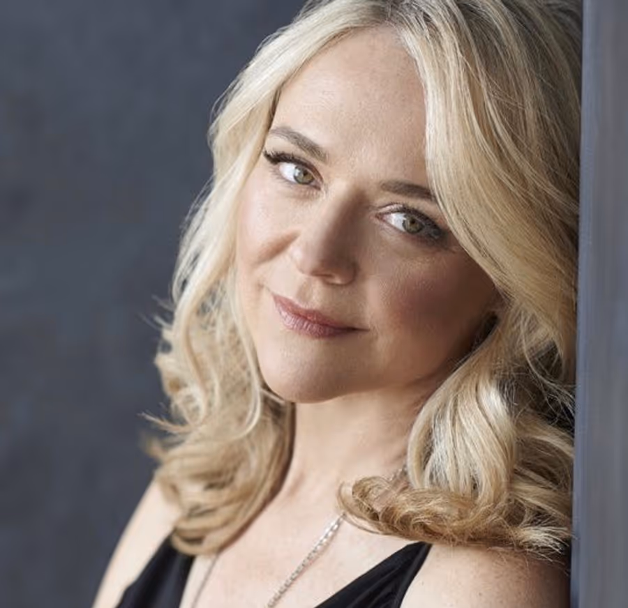 BWW Interviews: RACHEL BAY JONES On Connections, Theater's Impact, and How Art Will Save Us Image