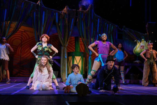 Peter (Hope Valls), the Darling Children (Rodes Cole, Madison Thompson, Fritz Van Win Photo