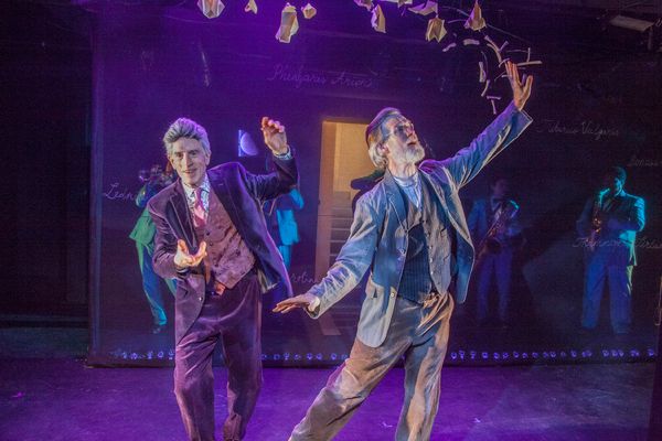 Paul Zimet (as Dr. Fred Decker), Tom Nelis (as Aiden Grey) Photo