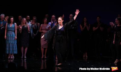 Harriet Harris and cast  Photo