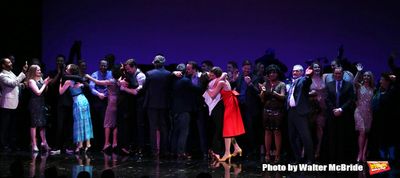 Sutton Foster and cast  Photo