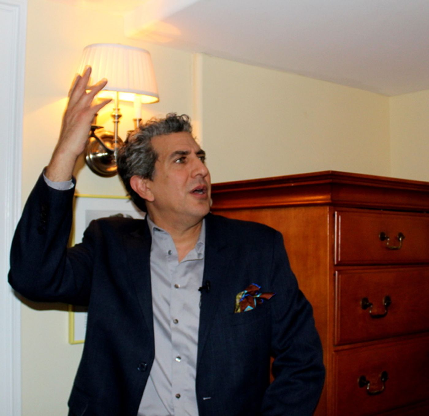 Photo Flash: Frank Ferrante Visits Former Home of George S. Kaufman in Bucks County as preview to AN EVENING WITH GROUCHO  Image