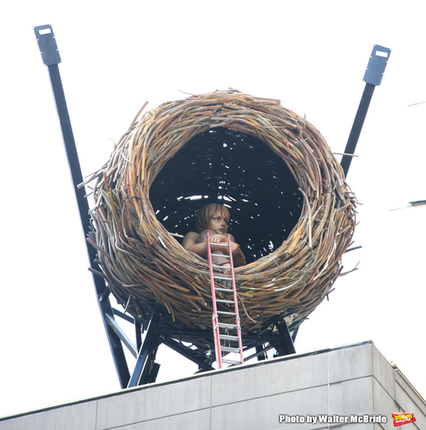Photo Coverage: Just Like Magic! The HARRY POTTER AND THE CURSED CHILD Marquee Gets Installed!  Image