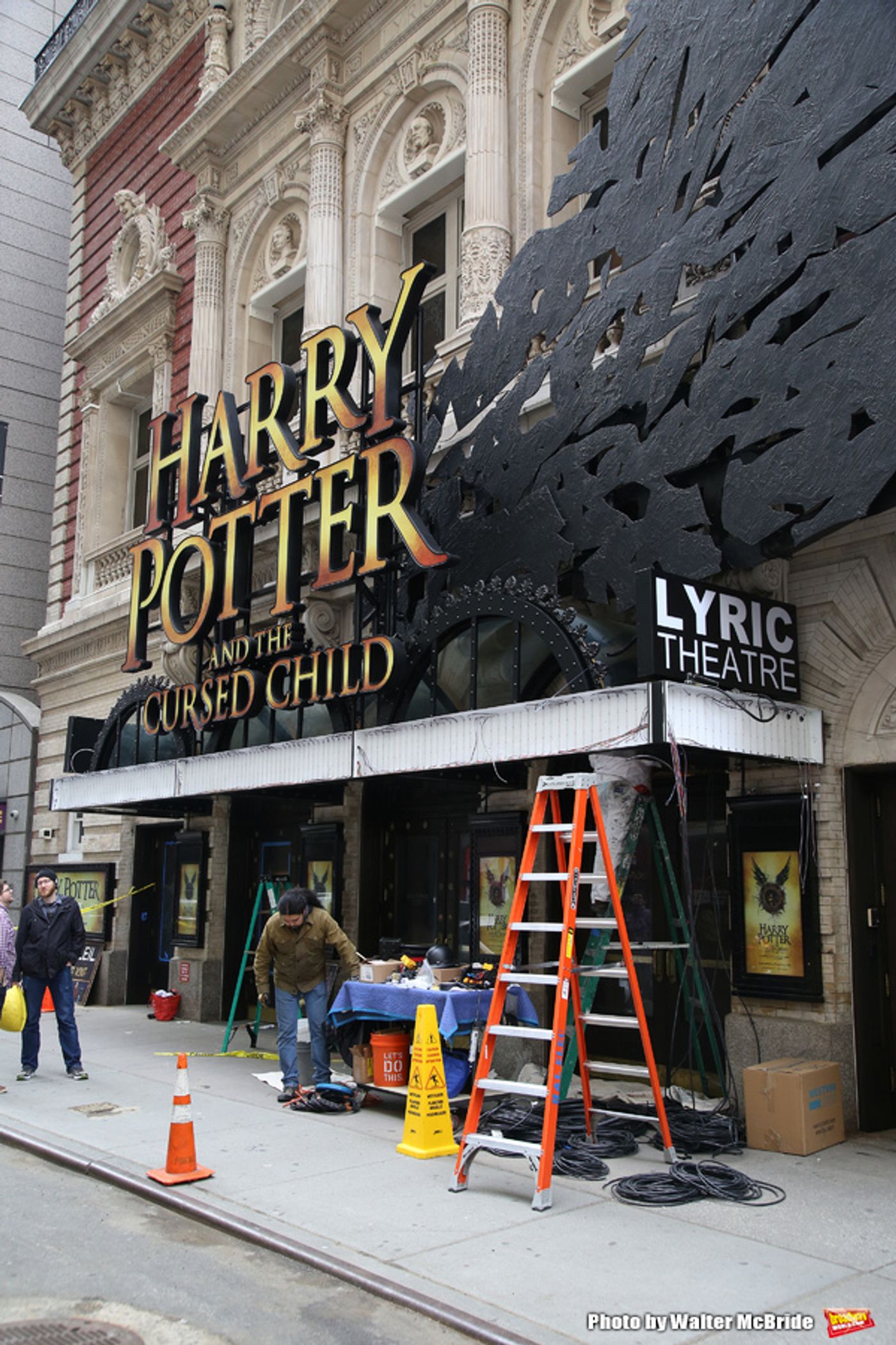 Photo Coverage: Just Like Magic! The HARRY POTTER AND THE CURSED CHILD Marquee Gets Installed!  Image