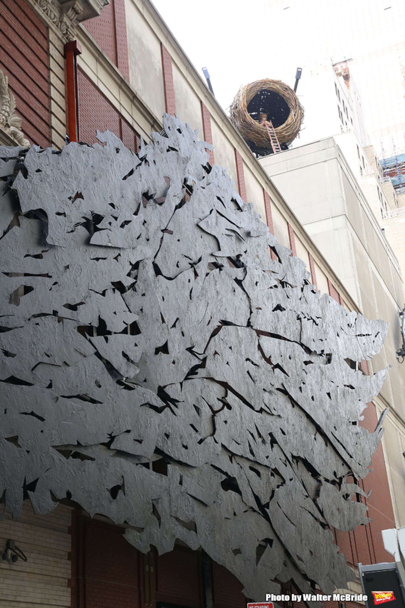 Photo Coverage: Just Like Magic! The HARRY POTTER AND THE CURSED CHILD Marquee Gets Installed!  Image