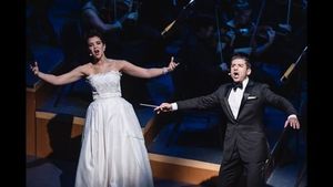 Alexandra Silber, Tony Yazbeck @ BroadwayWorld Alexandra Silber, Tony Yazbeck Photo