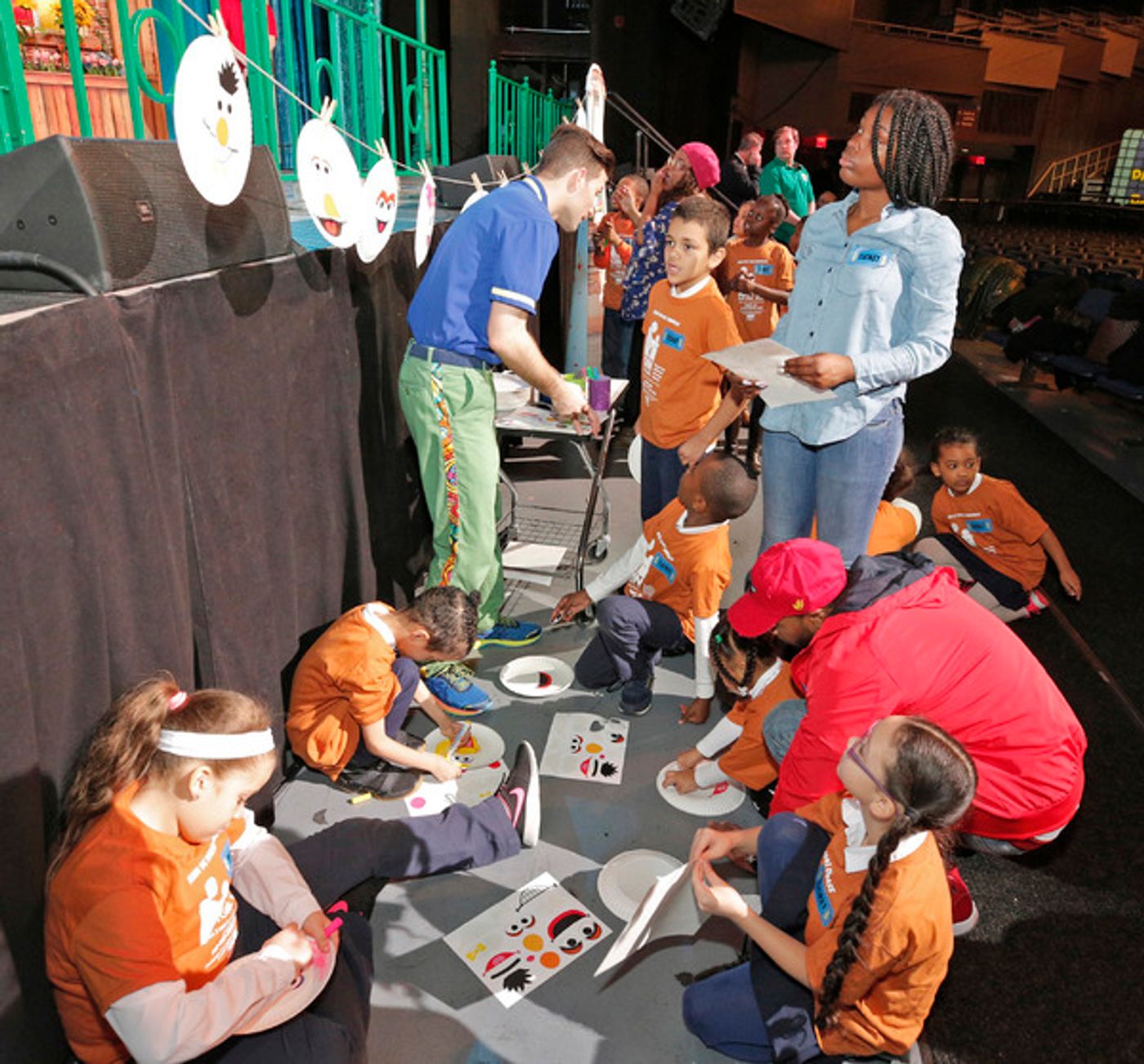 Photo Flash: Bronx's SCAN Receives 'Walmart Community Playmakers Award' at Sesame Street Live  Image