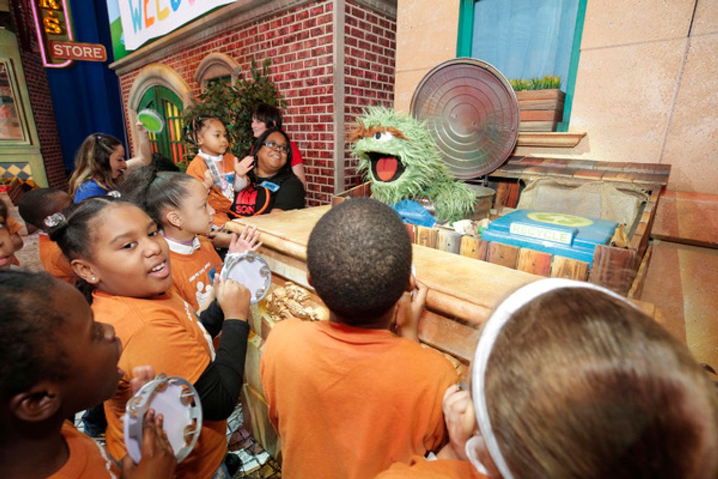 Photo Flash: Bronx's SCAN Receives 'Walmart Community Playmakers Award' at Sesame Street Live  Image
