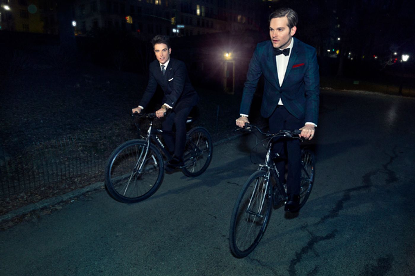 BWW Exclusive: Dynamic Duo Van Hansis and Tyler Hanes Talk Love and Relationships in Entertainment  Image