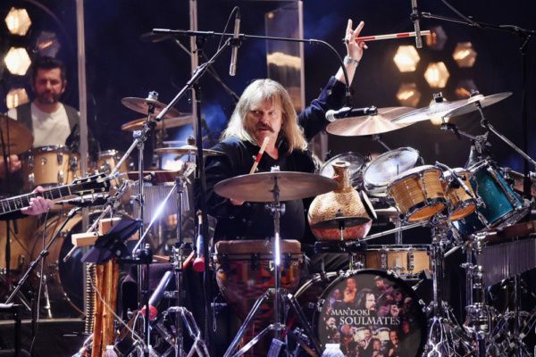 Photo Flash: The ManDoki Soulmates Headline Beacon Theatre In NYC — photo 1 of 11