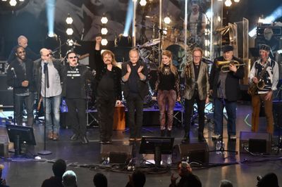 The ManDoki Soulmates - US debut performance at the Beacon Theatre in NYC (Jan. 29, 2 Photo