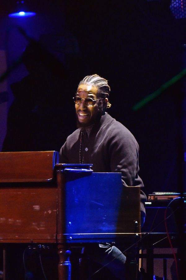 Photo Flash: The ManDoki Soulmates Headline Beacon Theatre In NYC — photo 5 of 11