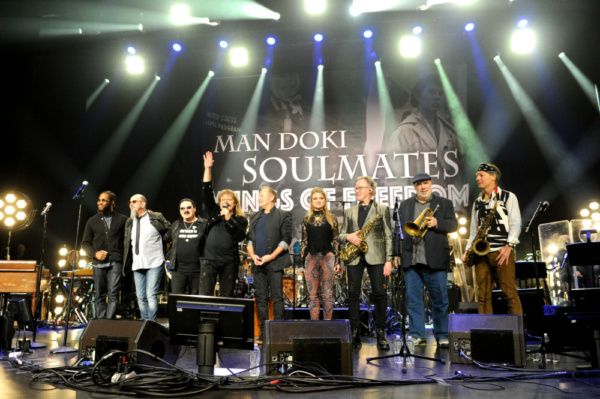 Photo Flash: The ManDoki Soulmates Headline Beacon Theatre In NYC — photo 10 of 11