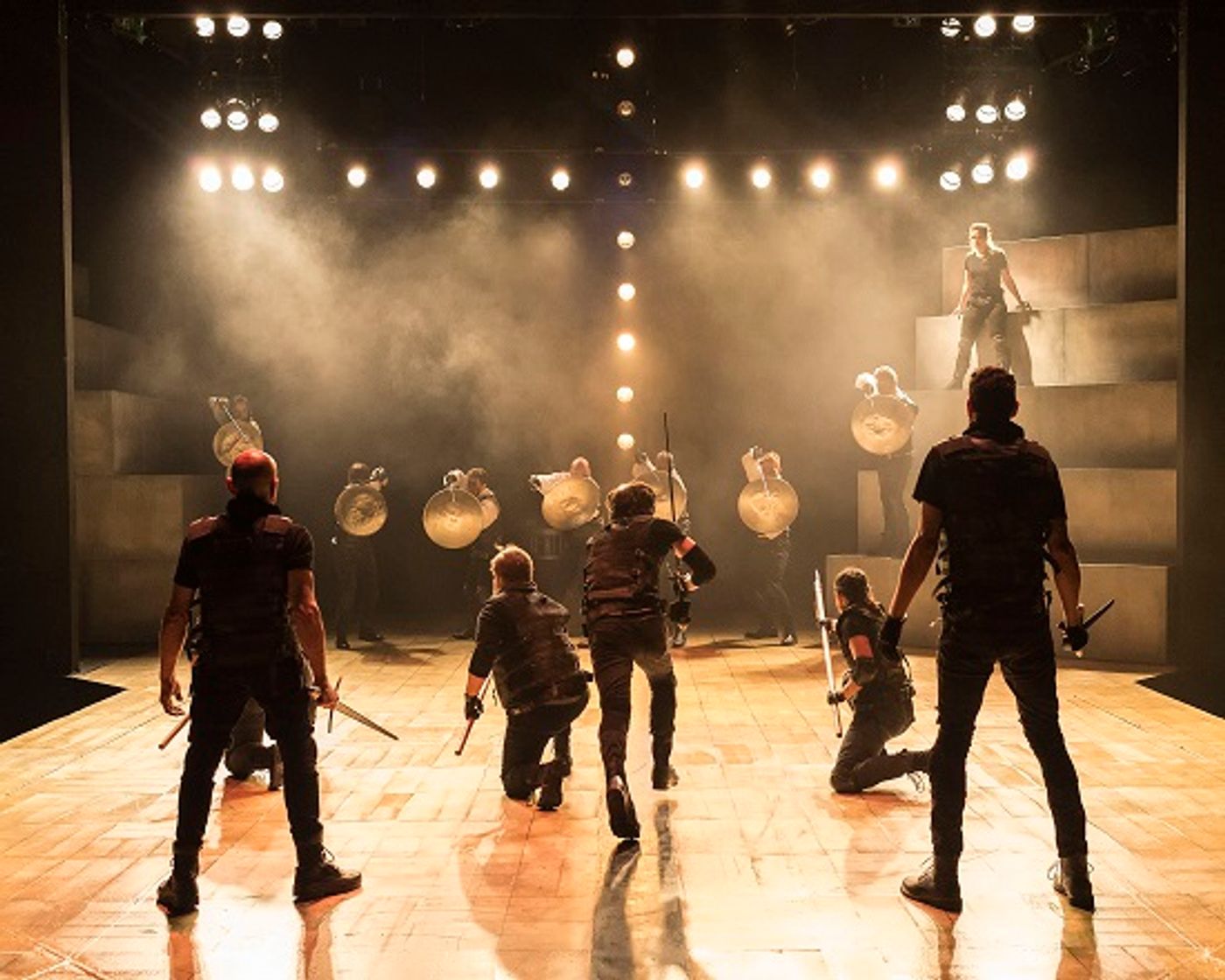 Review: A Noise Within's HENRY V Zeroes in on the Steely Aspects of War Review: A Noise Within's HENRY V Zeroes in on the Steely Aspects of War Image