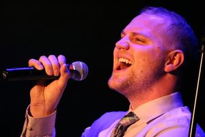 David Jesik's fine tenor does justice to Christina Perry's "Jar of Hearts." Photo