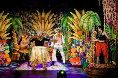 Saul Boyer as Baloo, Rachael Stratton as Mowgli, Rhys Whiteside as King, Kieran Parro Photo