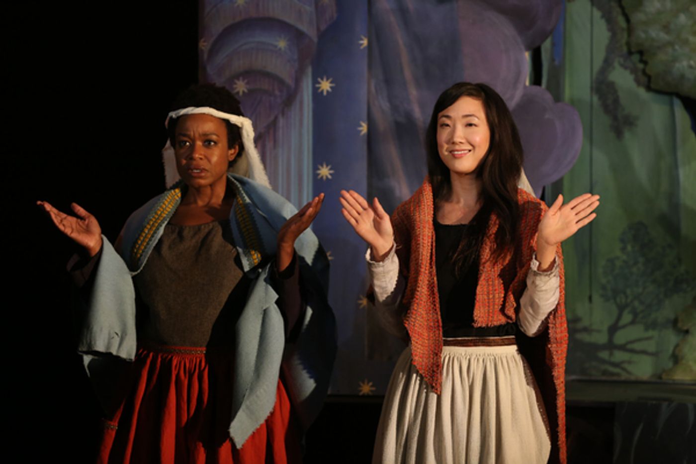 Photo Flash: First Look Vineyard's THE AMATEURS  Image