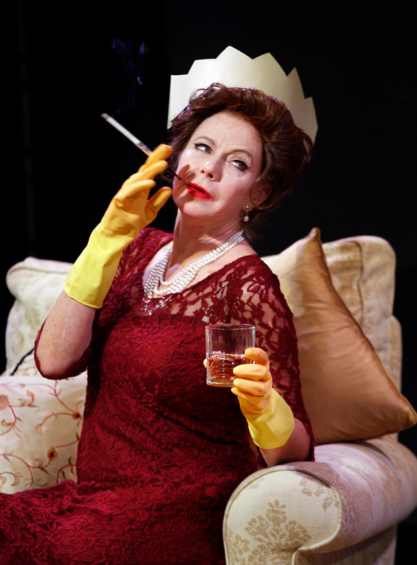 Photo Flash: First Look at Felicity Dean in the London Premiere of A PRINCESS UNDONE  Image