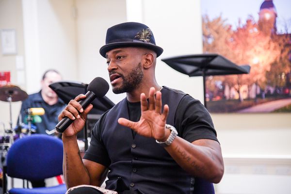 Taye Diggs Photo