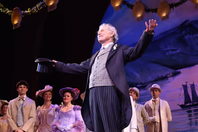 Victor Garber Photo
