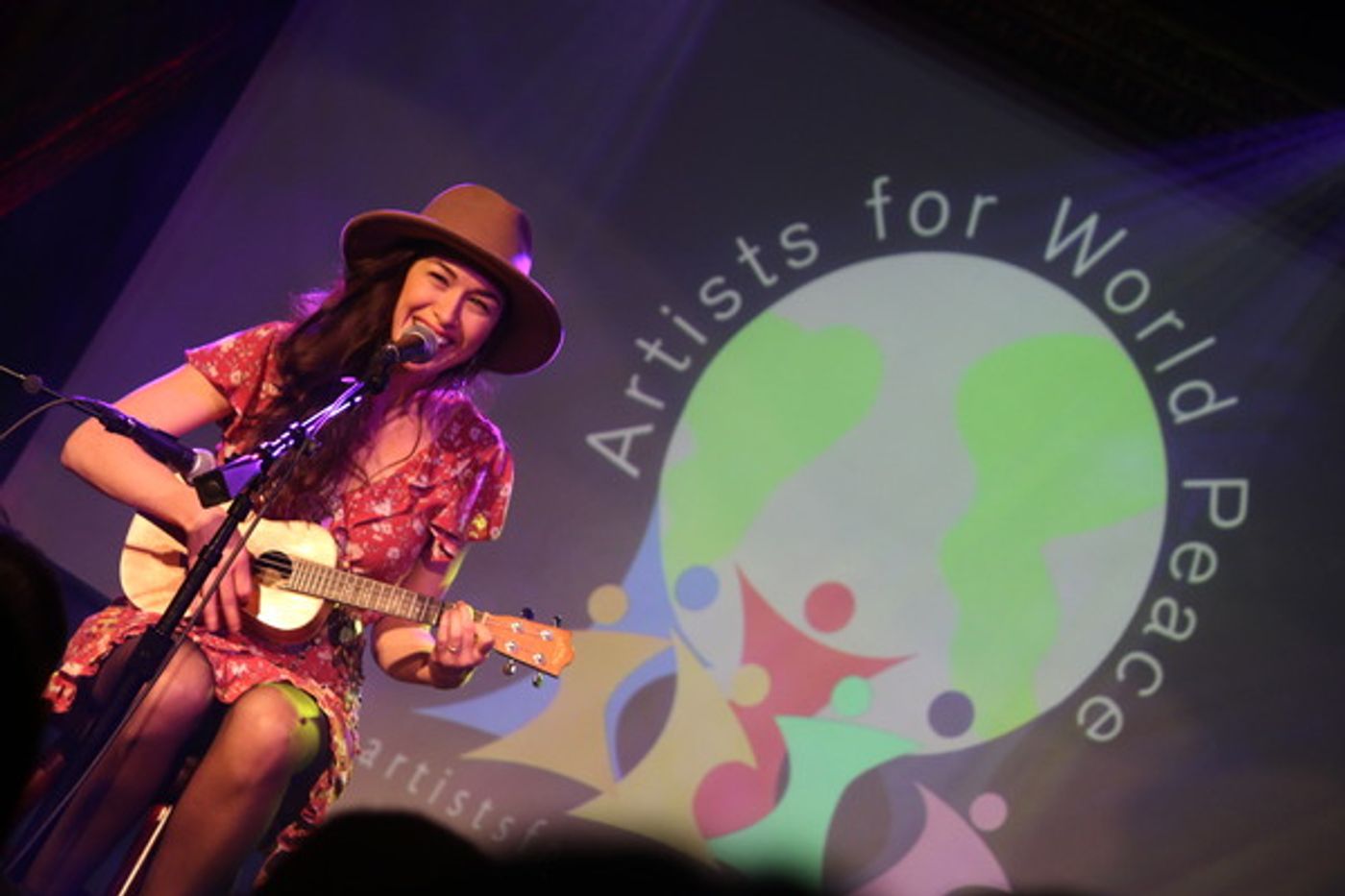 Photo Flash: Broadway Stars Sing Out for Peace at Charity Benefit  Image
