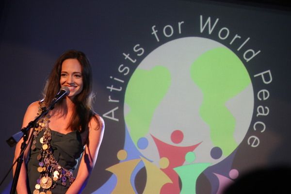 Photos: Broadway Stars Sing Out for Peace at Charity Benefit — photo 33 of 50