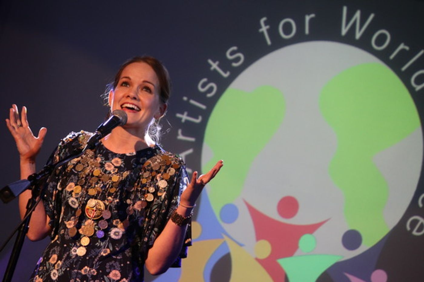 Photo Flash: Broadway Stars Sing Out for Peace at Charity Benefit  Image