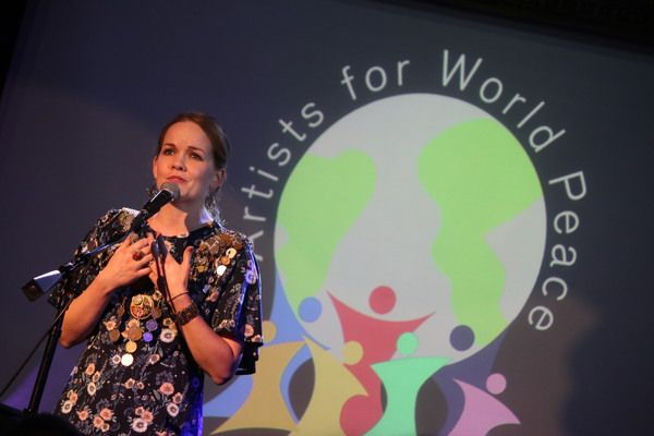 Photos: Broadway Stars Sing Out for Peace at Charity Benefit — photo 35 of 50