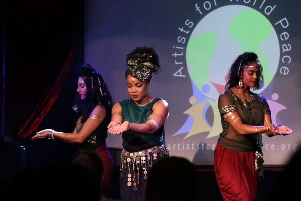 Photos: Broadway Stars Sing Out for Peace at Charity Benefit — photo 45 of 50