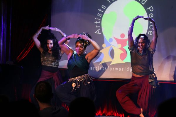 Photos: Broadway Stars Sing Out for Peace at Charity Benefit — photo 46 of 50