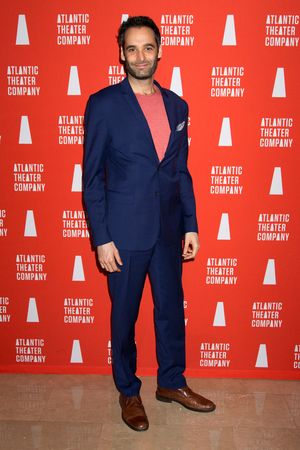 Jonathan Raviv @ BroadwayWorld Jonathan Raviv Photo