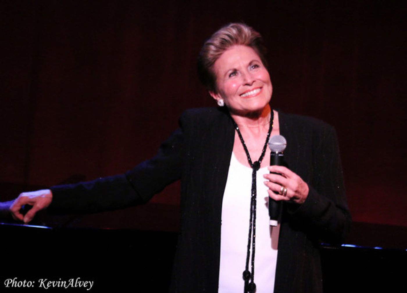 Photo Flash: Broadway at Birdland Presents Lorna Dallas  Image