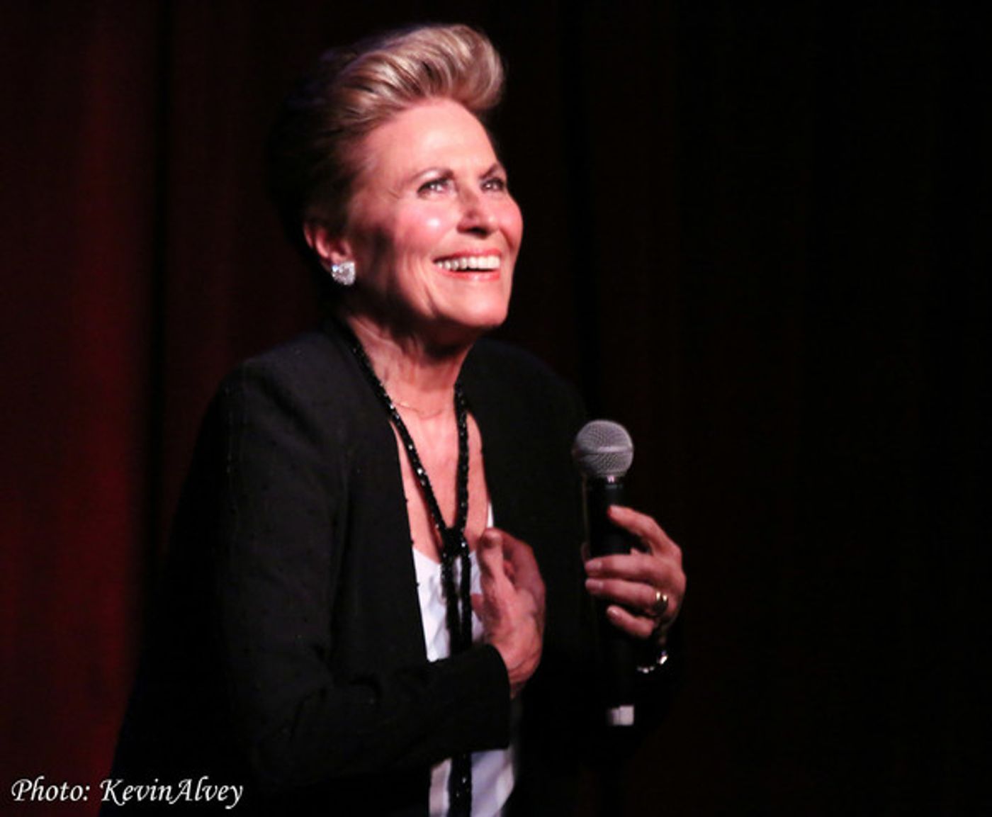 Photo Flash: Broadway at Birdland Presents Lorna Dallas  Image