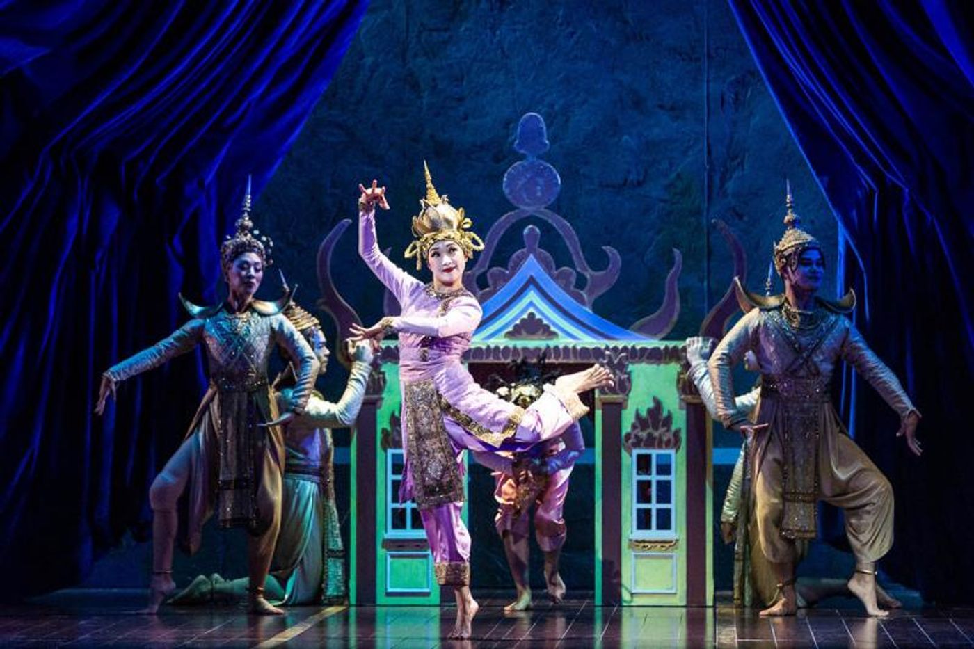 Review: Segerstrom Center Welcomes the Gorgeous Lincoln Center Theater Production of THE KING AND I  Image