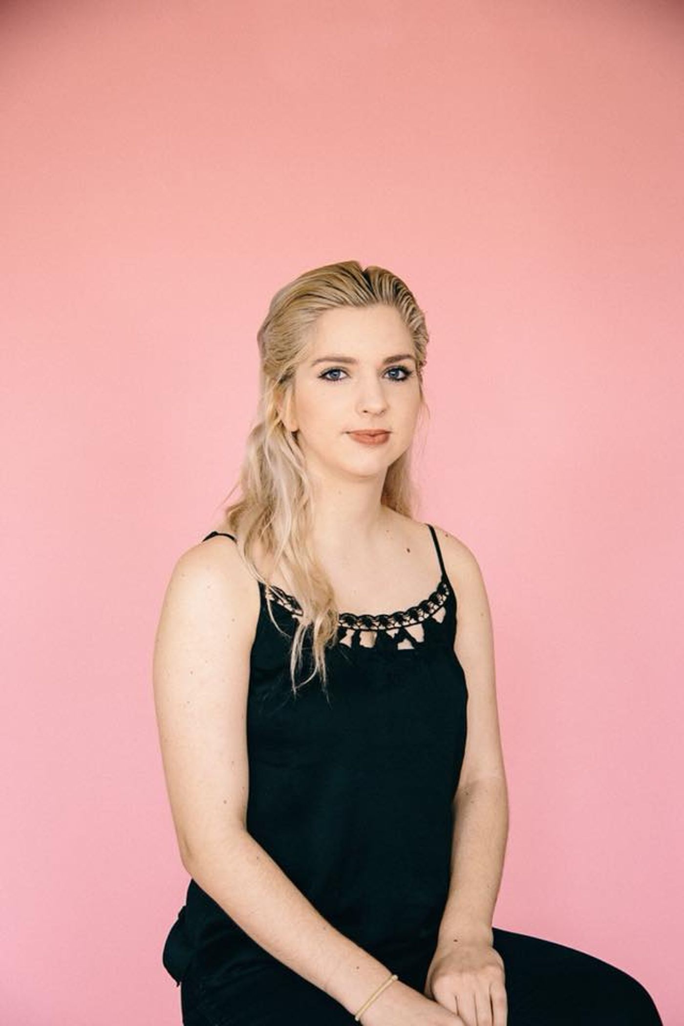 Review: Second Stage Student Theatre's HEDDA GABLER Will Give You Plenty to Talk About  Image