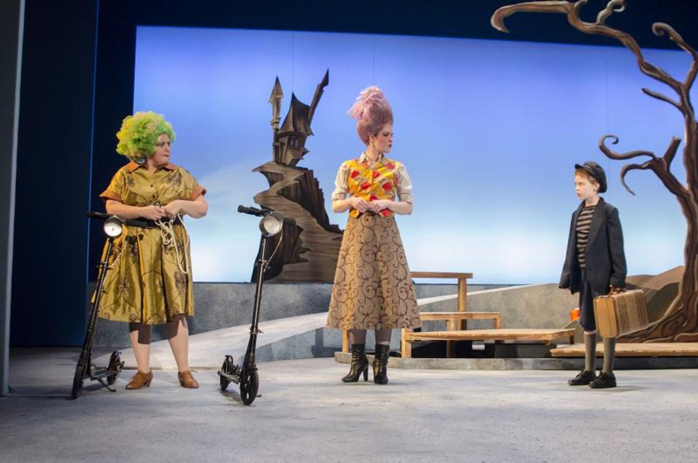 Review: JAMES AND THE GIANT PEACH is Sweet at Omaha Community Playhouse  Image