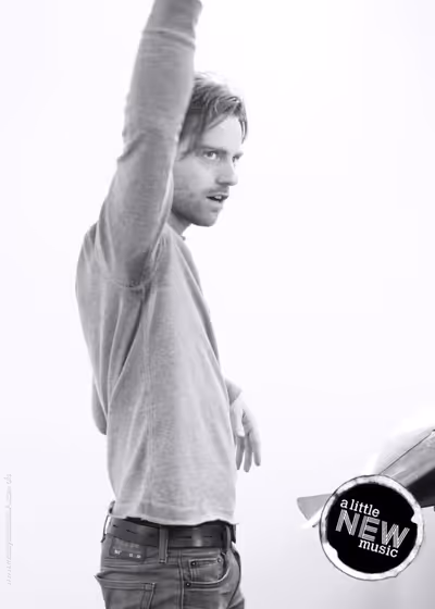 Alex Nee Photo