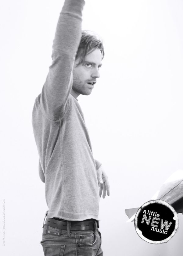 Alex Nee Photo